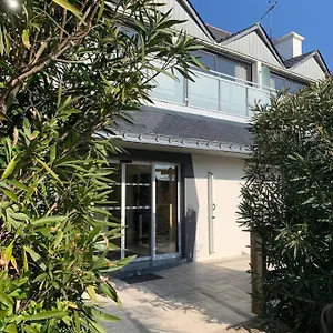 Logis Le Gavrinis Hotel